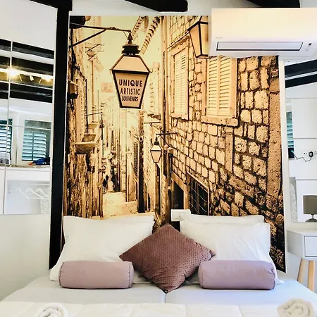 Peasant's Palace 3* Split