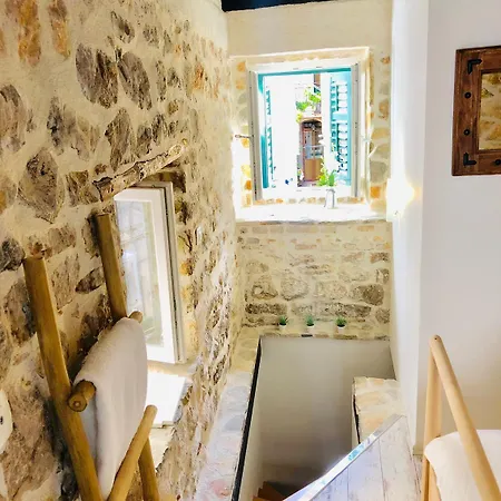 Peasant's Palace 3* Split